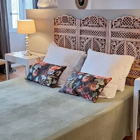Domaine De Capoulade Bed & Breakfast
