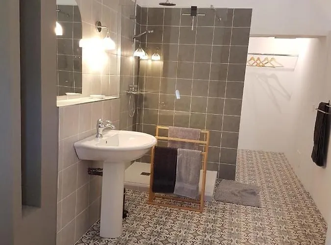 לינה וארוחת בוקר Domaine De Capoulade נרבון